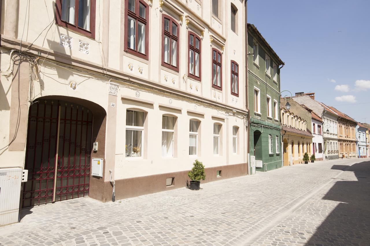 Sunny Old Town Apartment Брашов Экстерьер фото