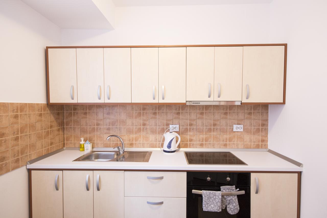 Sunny Old Town Apartment Брашов Экстерьер фото