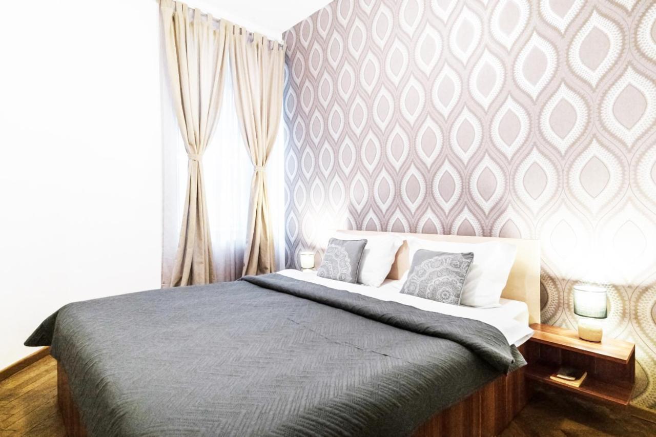 Sunny Old Town Apartment Брашов Экстерьер фото
