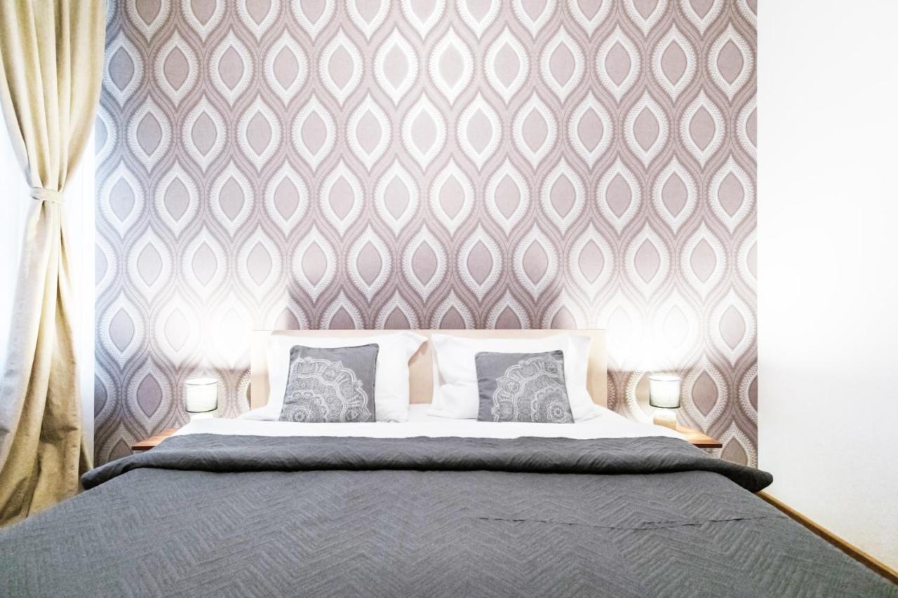 Sunny Old Town Apartment Брашов Экстерьер фото