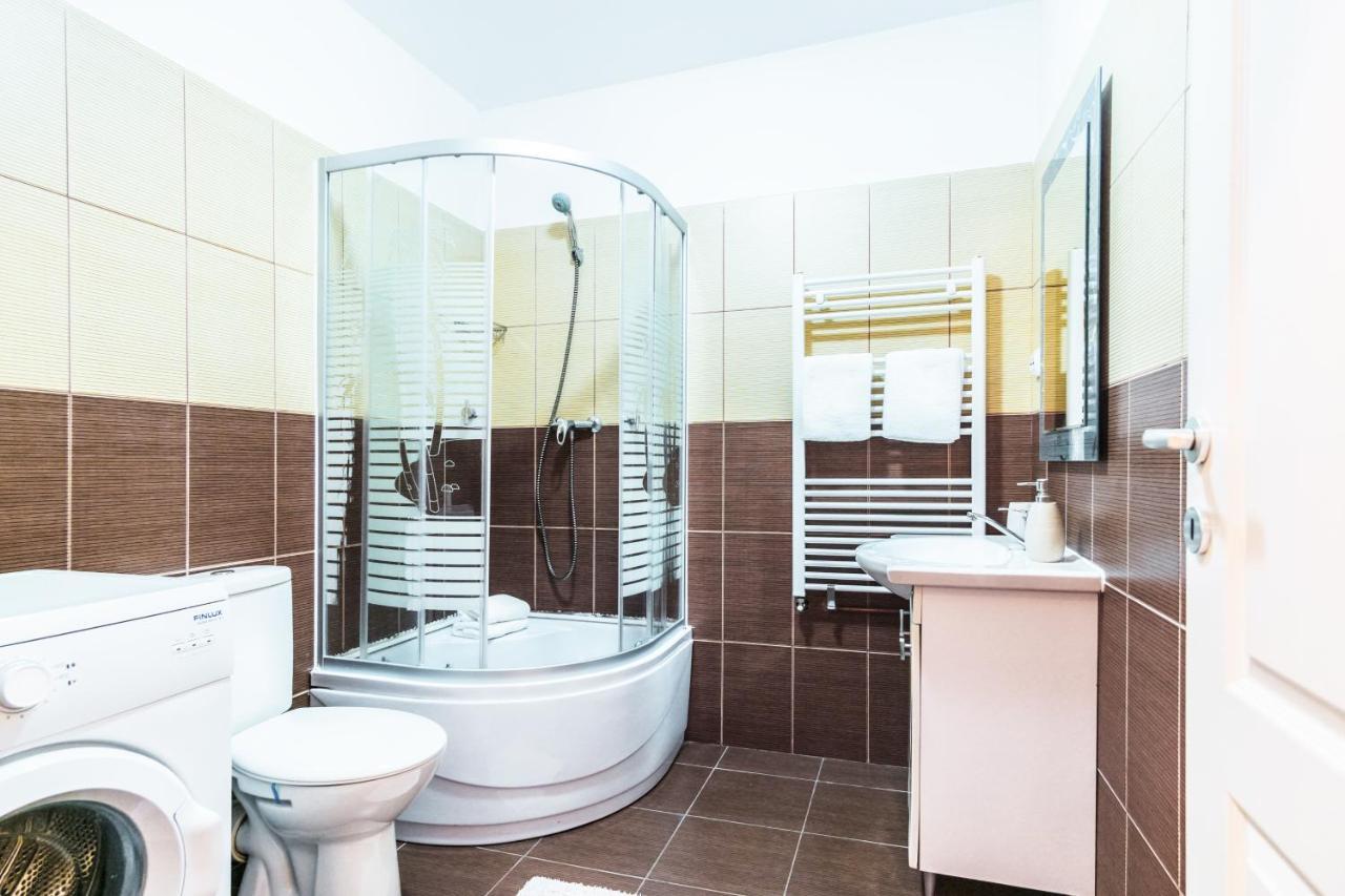 Sunny Old Town Apartment Брашов Экстерьер фото